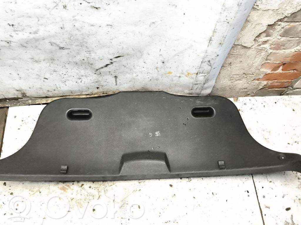Moldura de la puerta trasera   8146171,5148146171