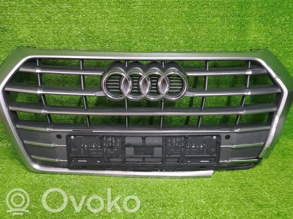 Audi Q5 SQ5 FY Maskownica / Grill / Atrapa górna chłodnicy 