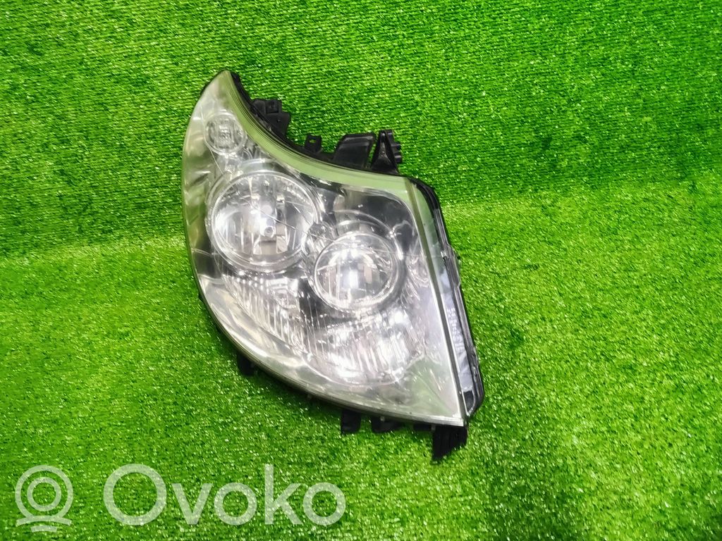 Headlight/headlamp   20B333