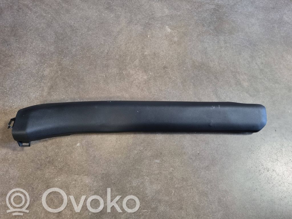 Ram 1500 Kita salono detalė 