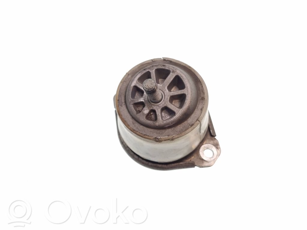 Porsche Cayenne (92A) Engine mount bracket 
