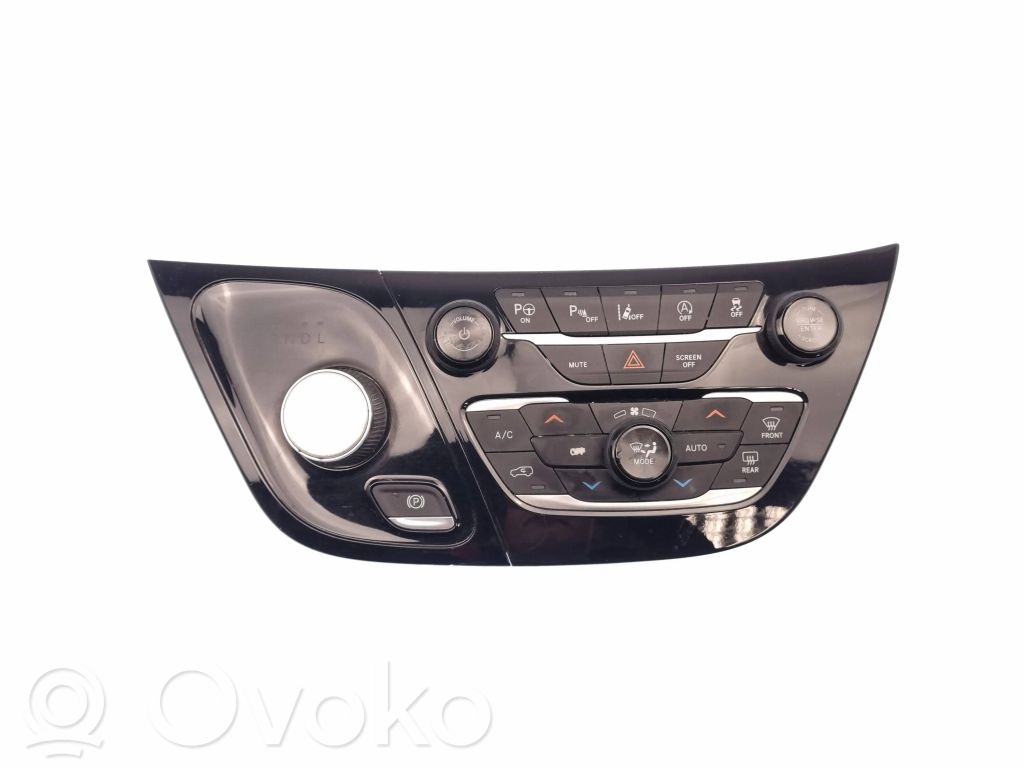Chrysler Pacifica Climate control unit 