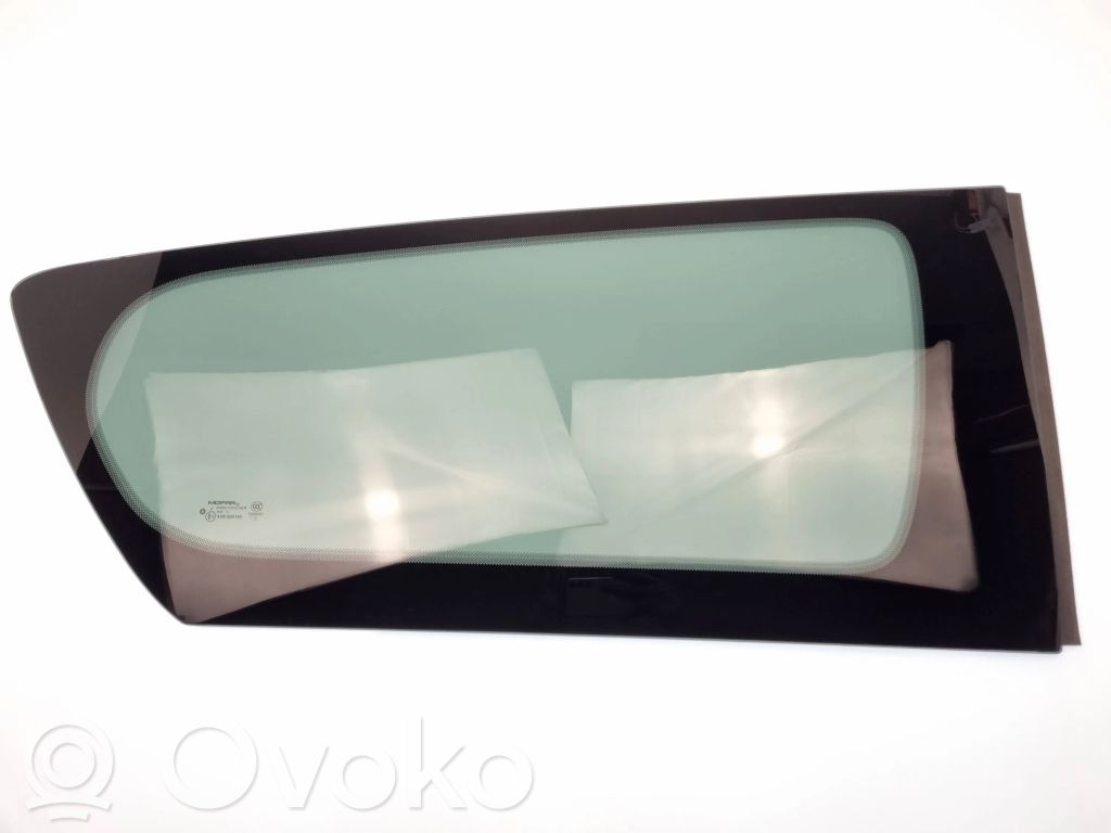 Chrysler Pacifica Rear side window 
