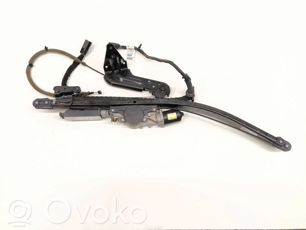 Siłownik zamka drzwi bocznych / przesuwnych   68186017AEA,62024F,16076144948