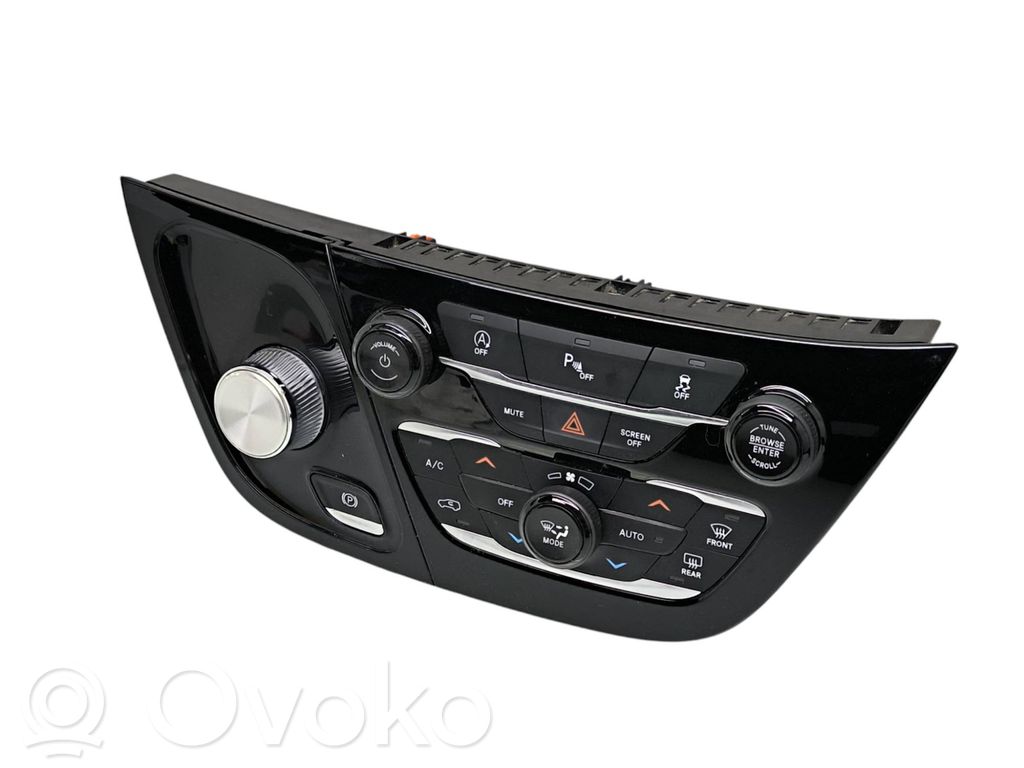 Chrysler Pacifica Climate control unit 
