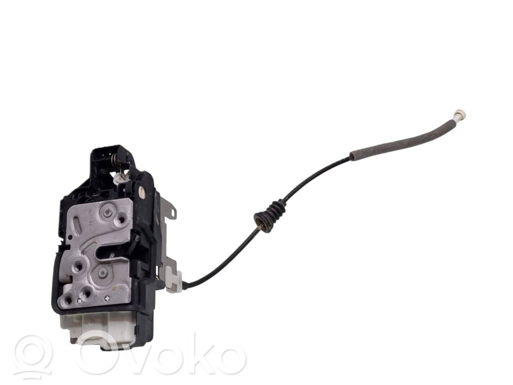 Volvo XC40 Zamek drzwi tylnych 