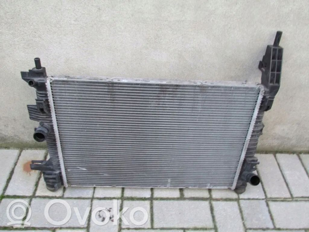 Ford Focus Aušinimo skysčio radiatorius 
