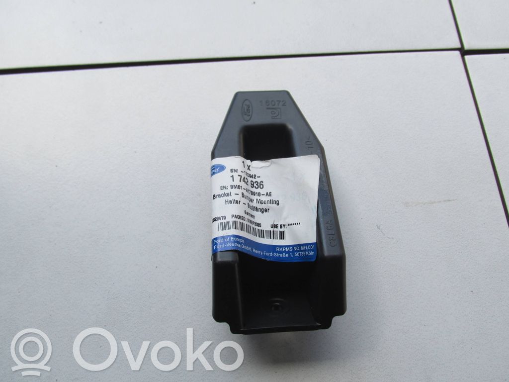 Ford Focus Aizmugurējā bufera montāžas kronšteins 