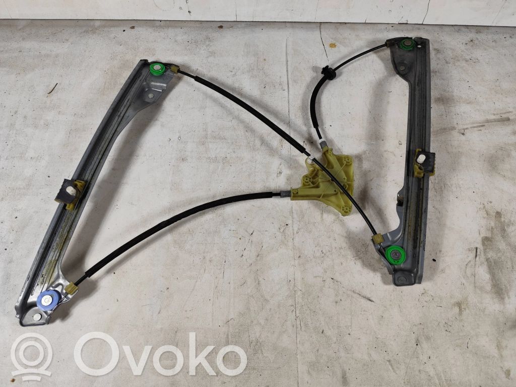 Renault Laguna III Meccanismo di sollevamento del finestrino anteriore senza motorino 