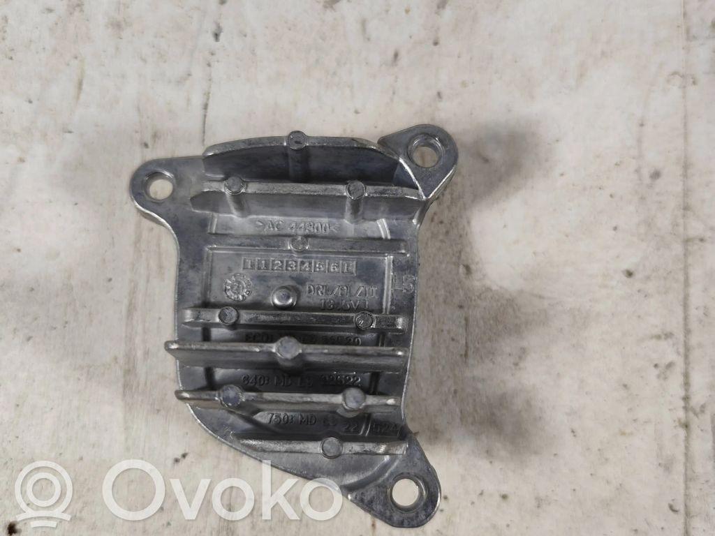 Volkswagen Golf VIII Moduł sterujący statecznikiem LED 