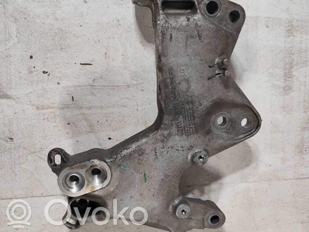Renault Talisman Engine mounting bracket 
