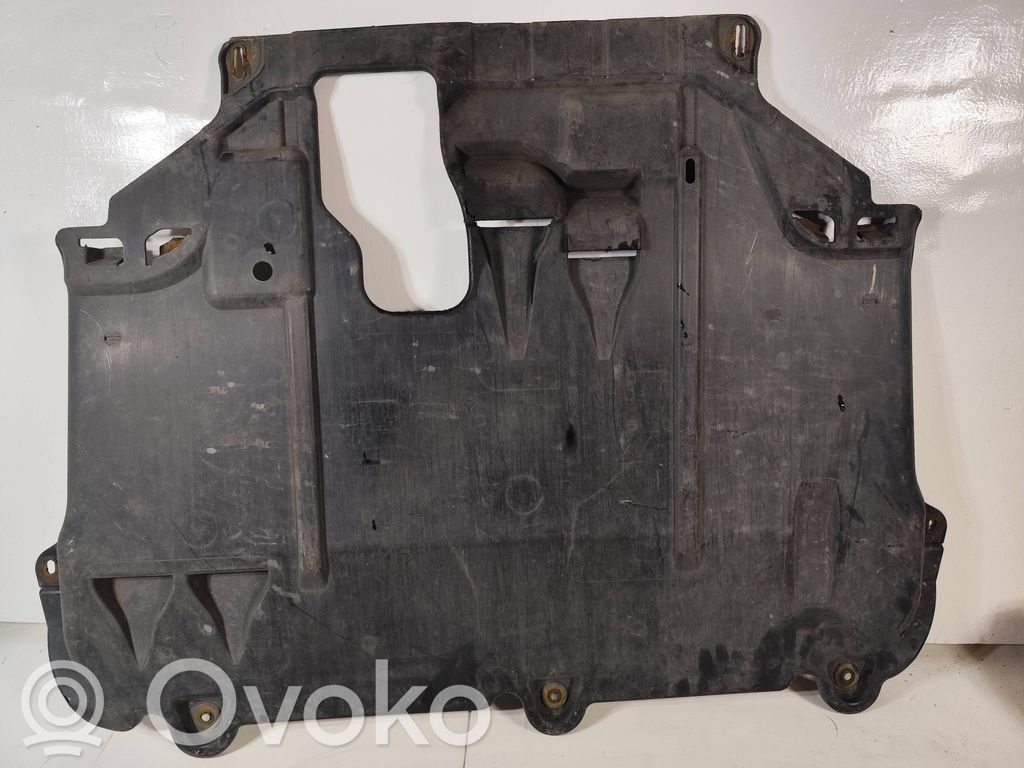 Engine splash shield/under tray   8V416P013AD