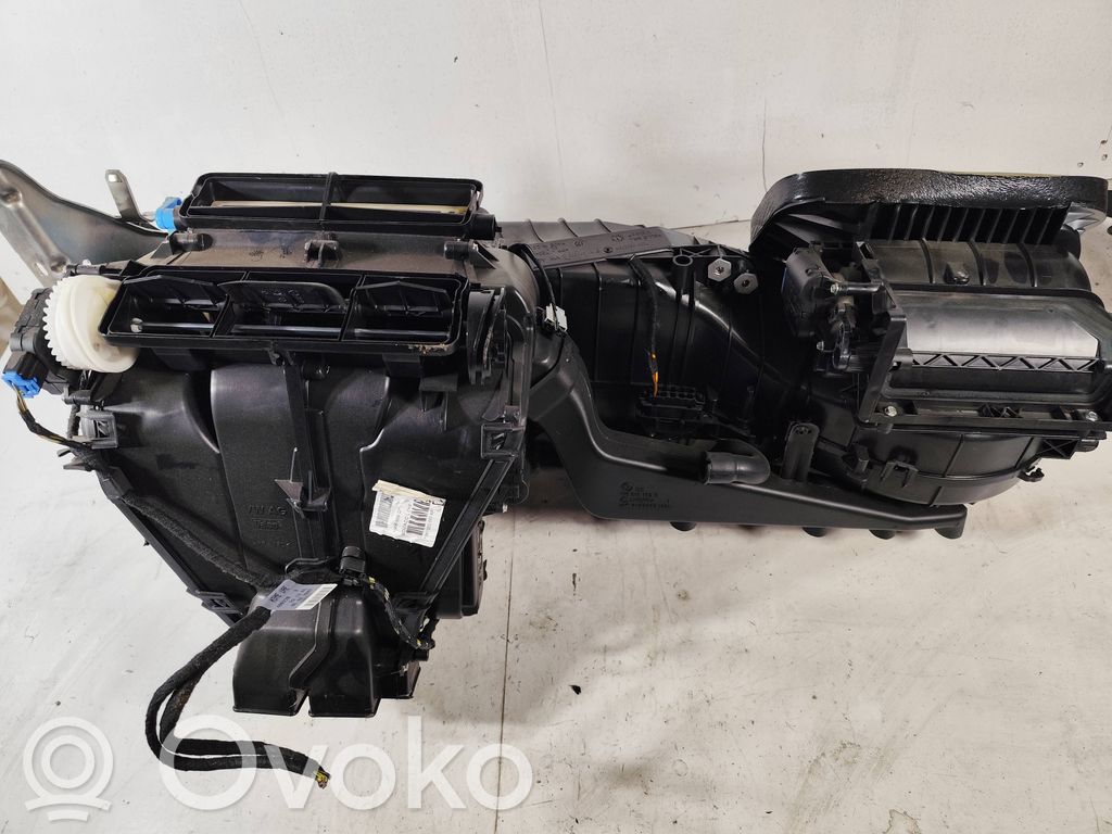 Volkswagen Golf VI Salono oro mazgo komplektas 