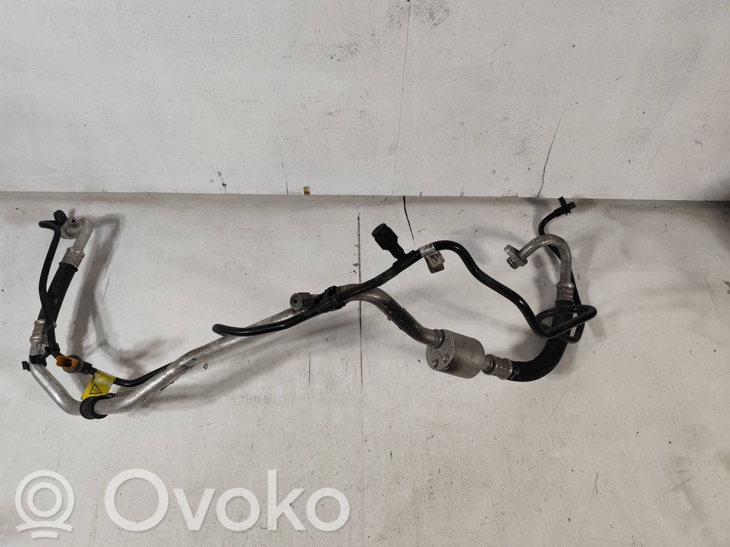 Peugeot 208 II Air conditioning (A/C) pipe/hose 