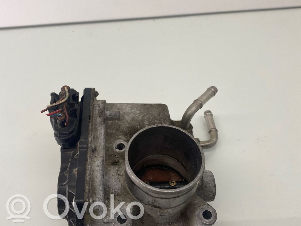 Toyota Corolla E120 E130 Дроссельная заслонка 