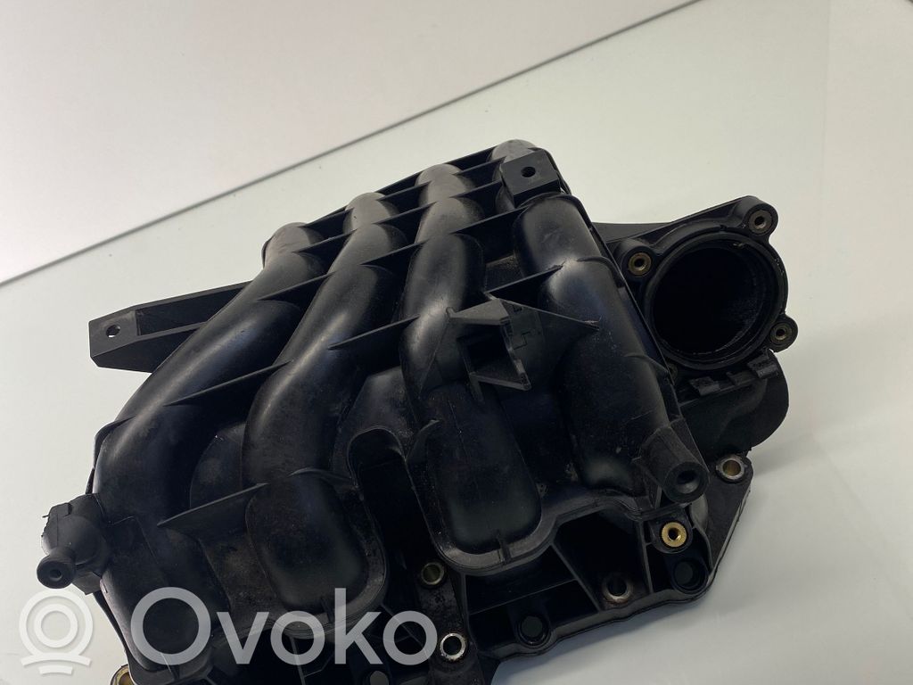 Volkswagen Golf IV Colector de admisión 