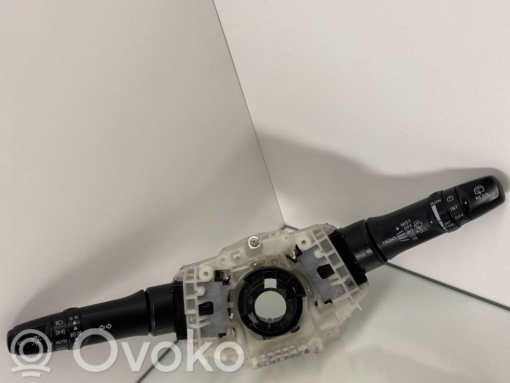 Mitsubishi Outlander Rokturu komplekts 