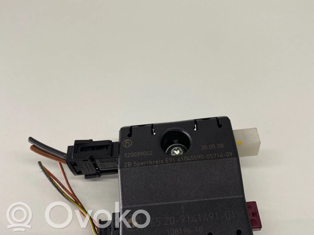 BMW 3 E90 E91 Antenos valdymo blokas 