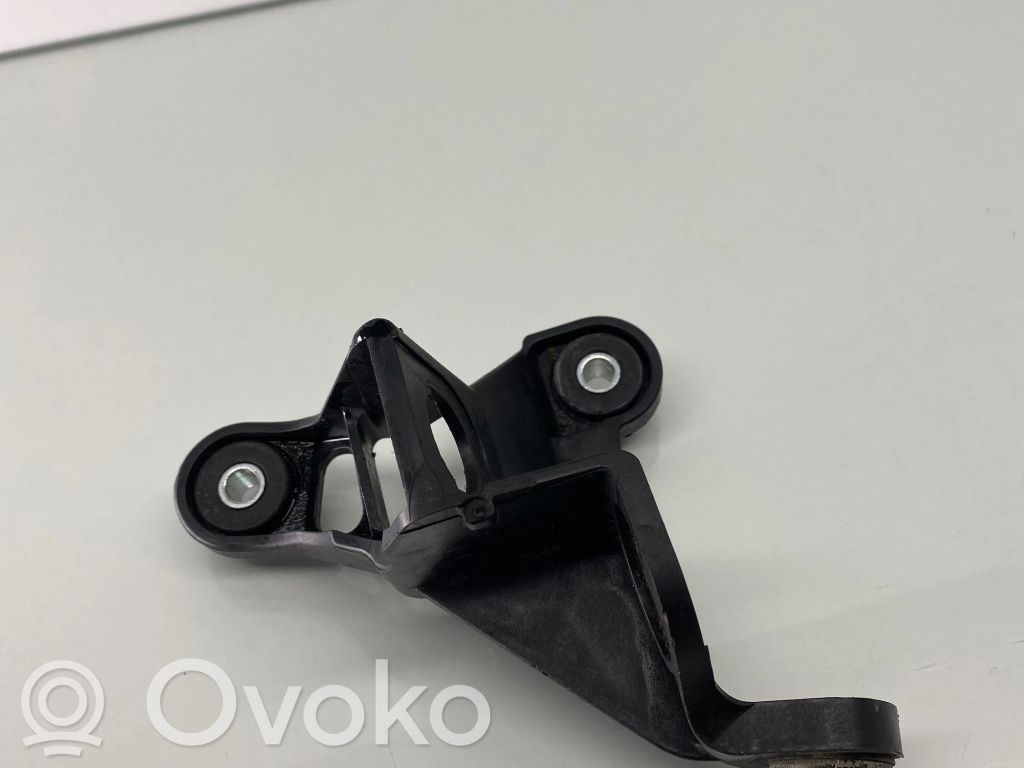 Volkswagen Golf VII Mocowanie / Wspornik linki zmiany biegów 