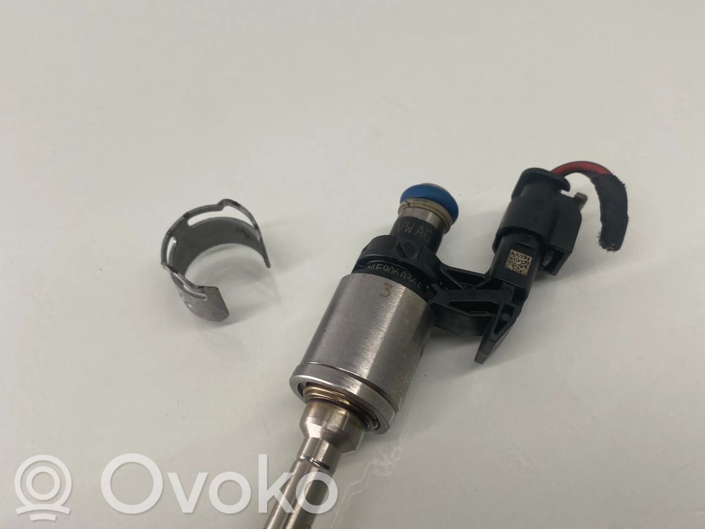Volkswagen Golf VII Inyector de combustible 