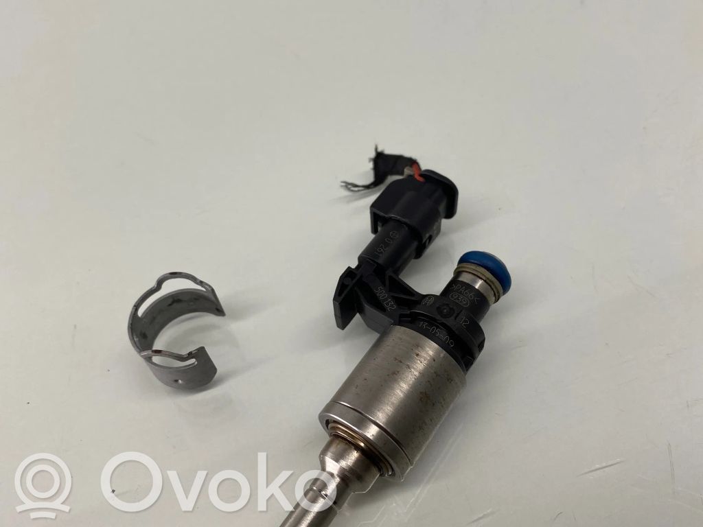 Volkswagen Golf VII Inyector de combustible 