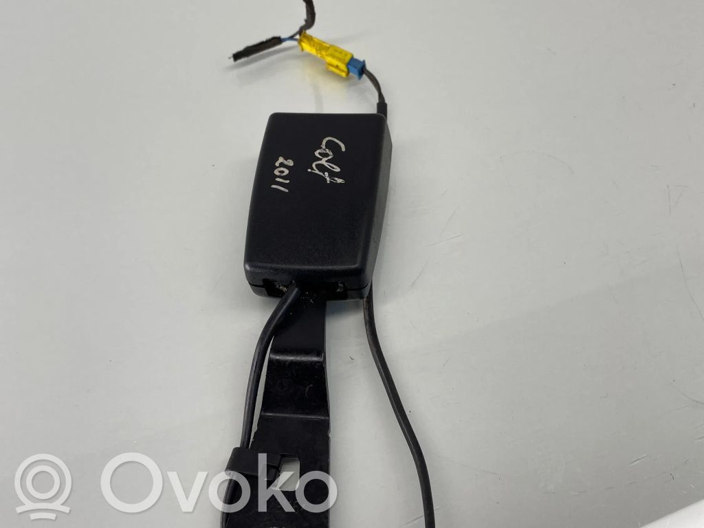 Mitsubishi Colt Klamra przedniego pasa bezpieczeństwa 