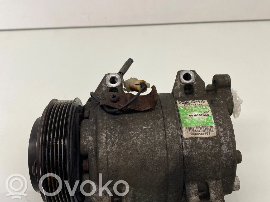 Volvo V70 Air conditioning (A/C) compressor (pump) 