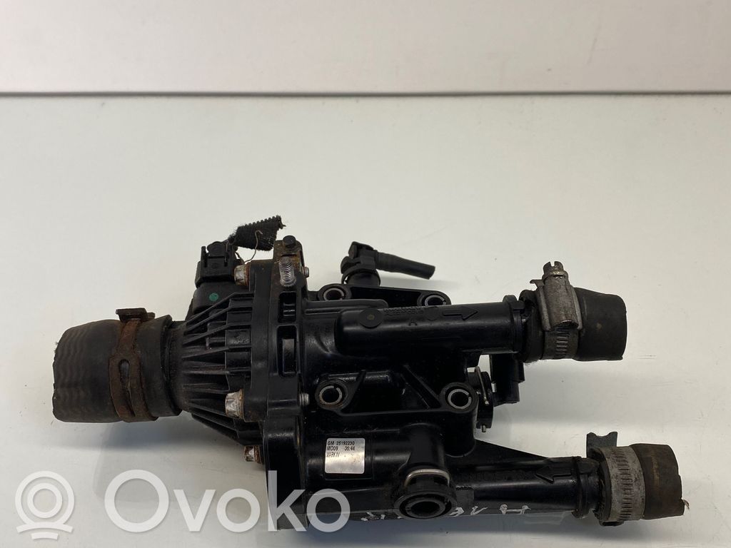 Opel Astra J Termostat / Obudowa termostatu 