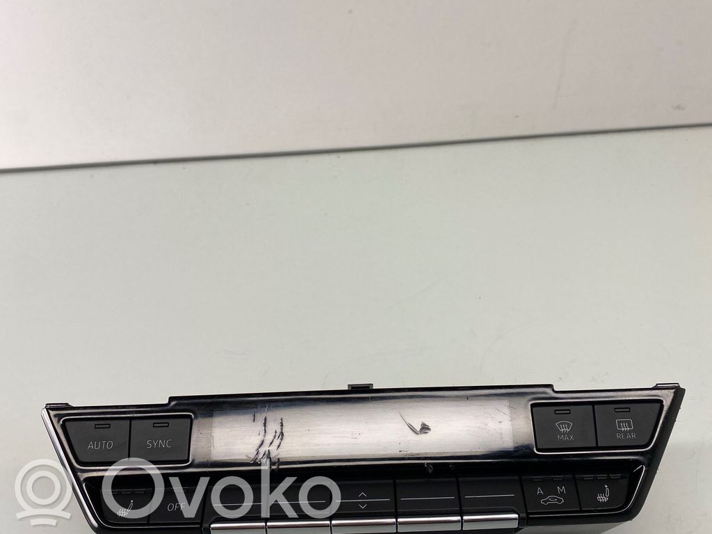 Audi Q4 Sportback e-tron Climate control unit 
