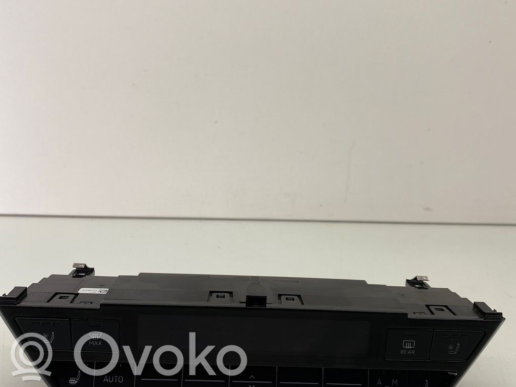 Audi e-tron Front seat light 