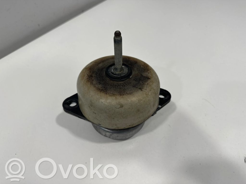 Ford Mustang VI Engine mount bracket 