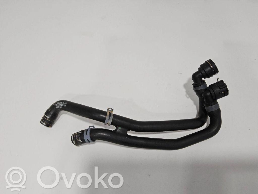 Skoda Kamiq Engine coolant pipe/hose 