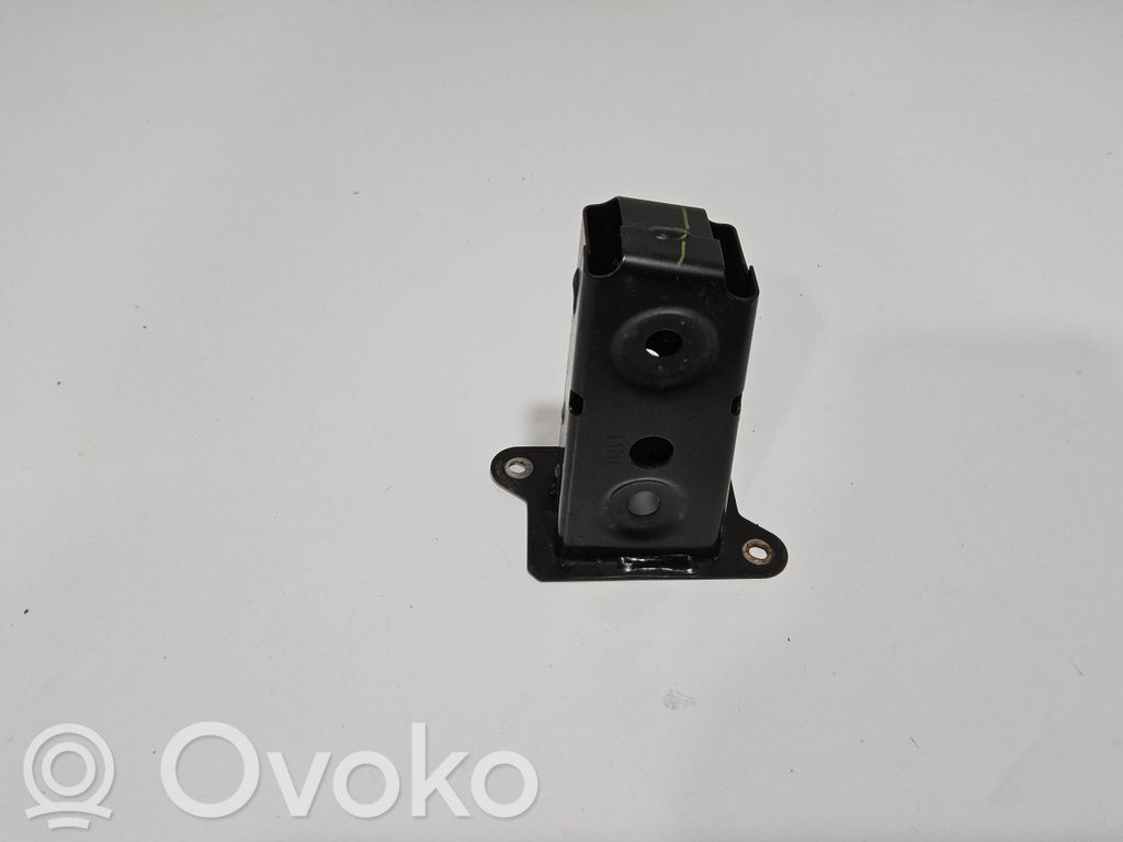 Mazda 2 Priekinis amortizatorius bamperio 