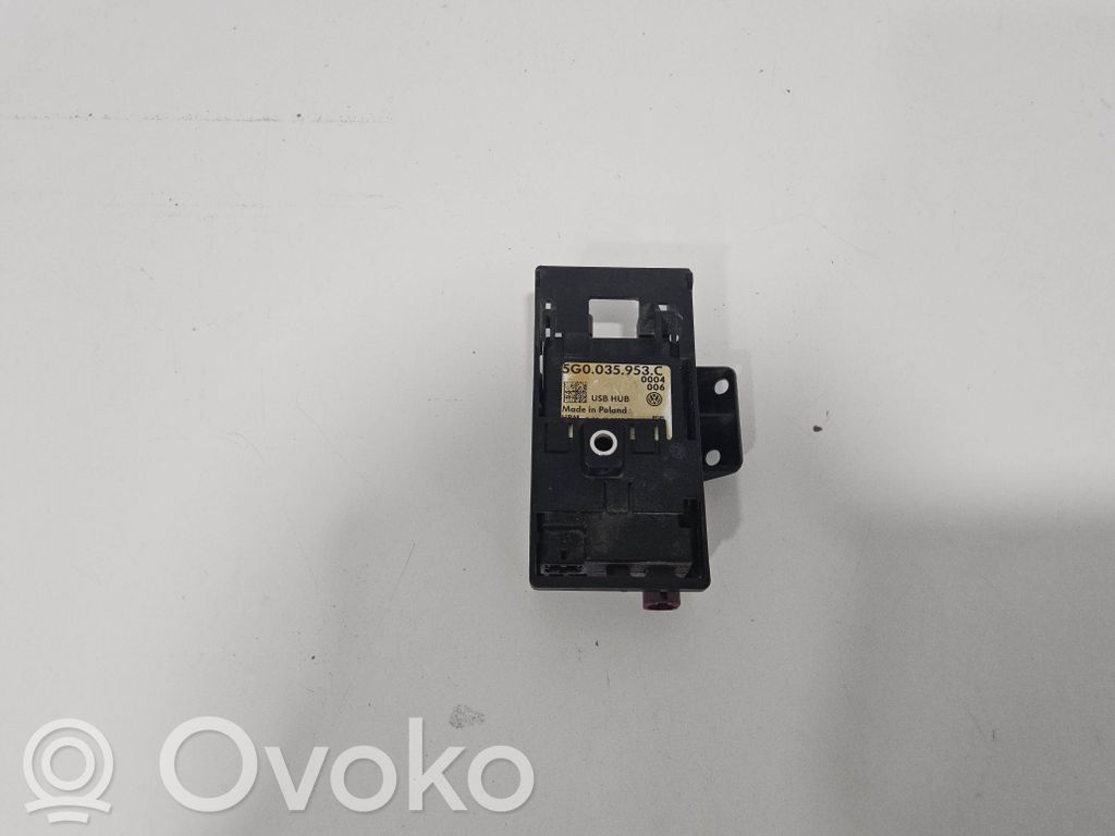 Porsche Cayman 982 USB interface control unit module 