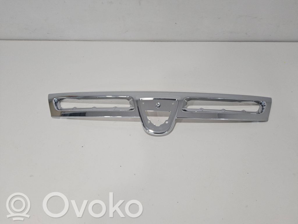 Dacia Duster Front grill 
