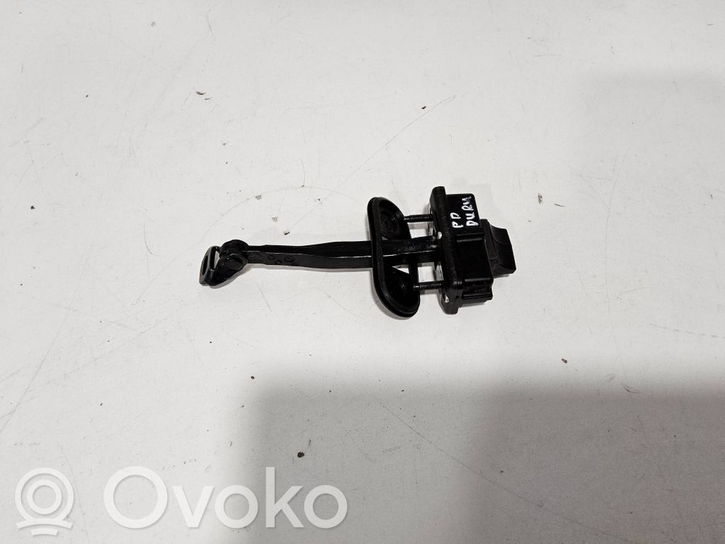 Alfa Romeo Giulia Etuoven pidätin 