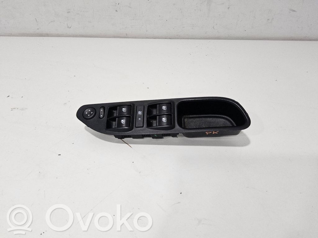 Fiat Tipo Electric window control switch 