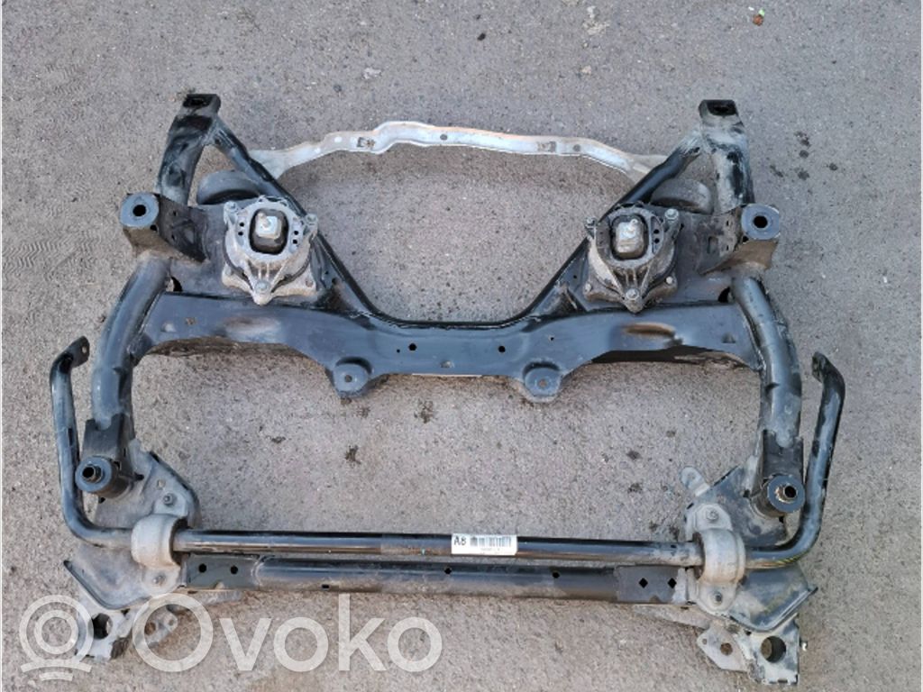 BMW 3 F30 F35 F31 Priekšējais šķērsnis 