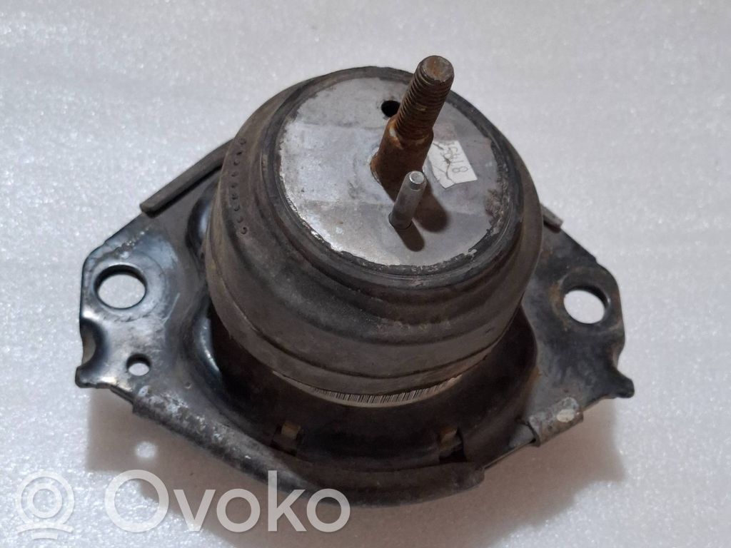 Dodge Charger Engine mount bracket 