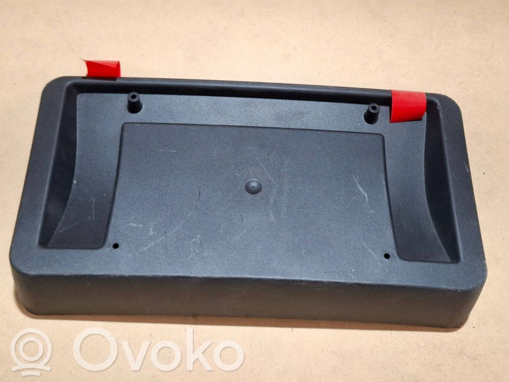 Tesla Model 3 Numerio laikiklis 
