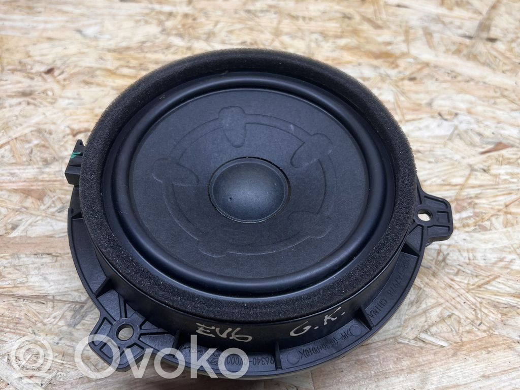 KIA EV6 Altavoz de la puerta trasera 