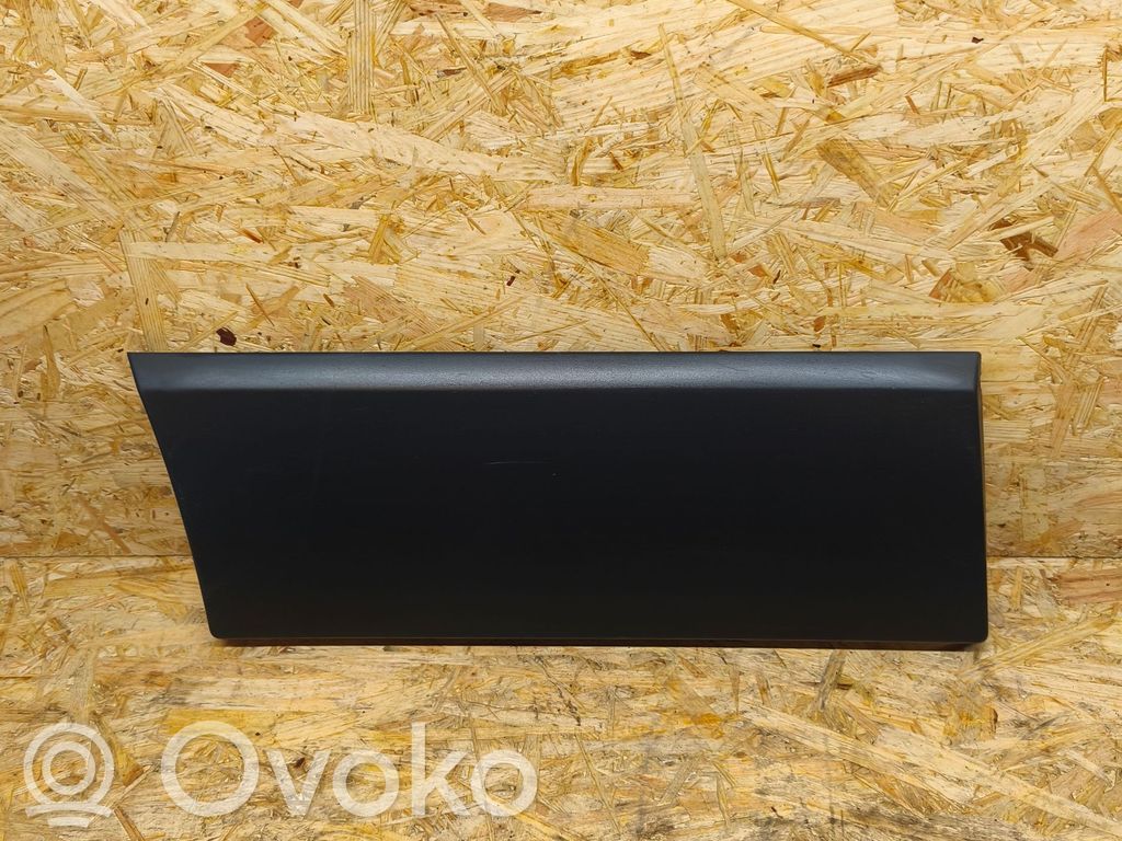 Opel Vivaro Aizmugurējā spārna uzlika / moldings 
