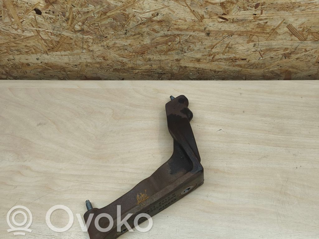 Renault Austral Engine mounting bracket 