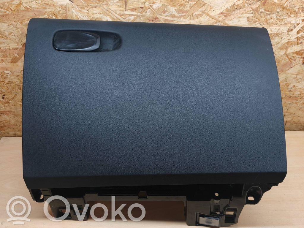 Volvo S90, V90 Guantera 