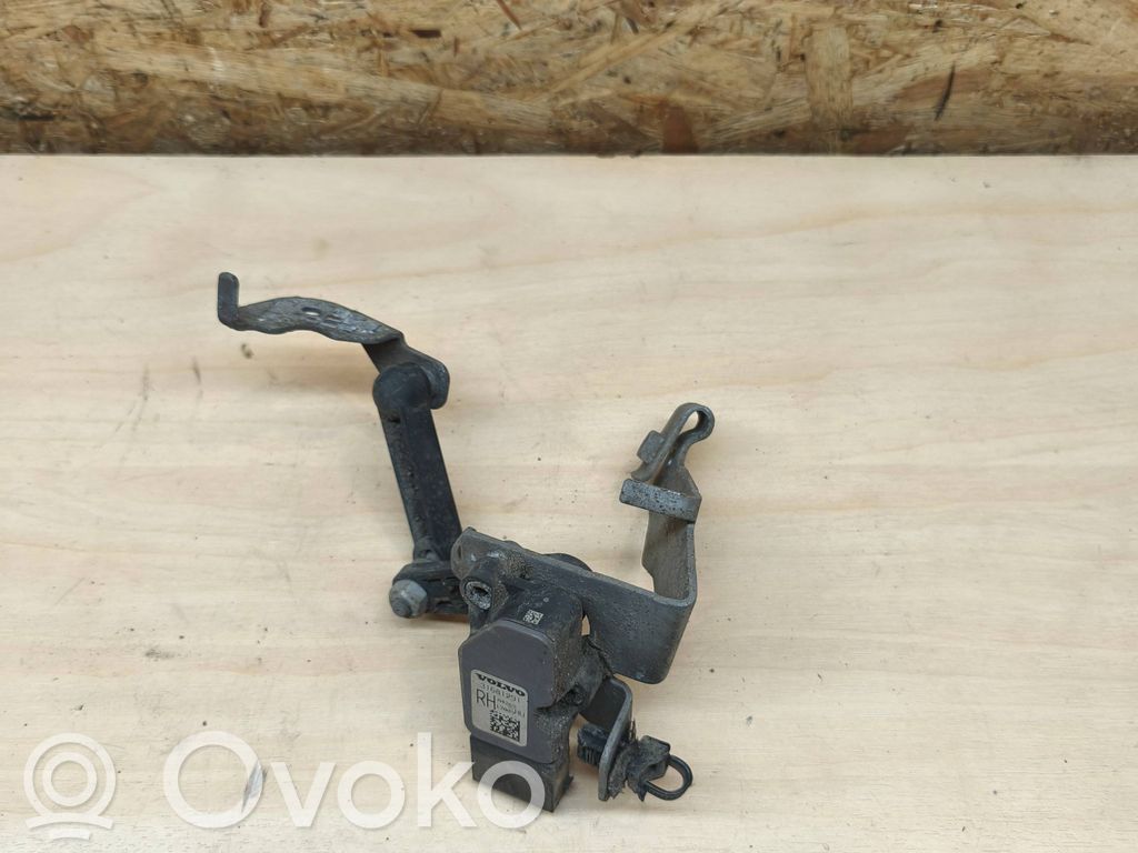 Volvo S90, V90 Sensore di livello faro/fanale 