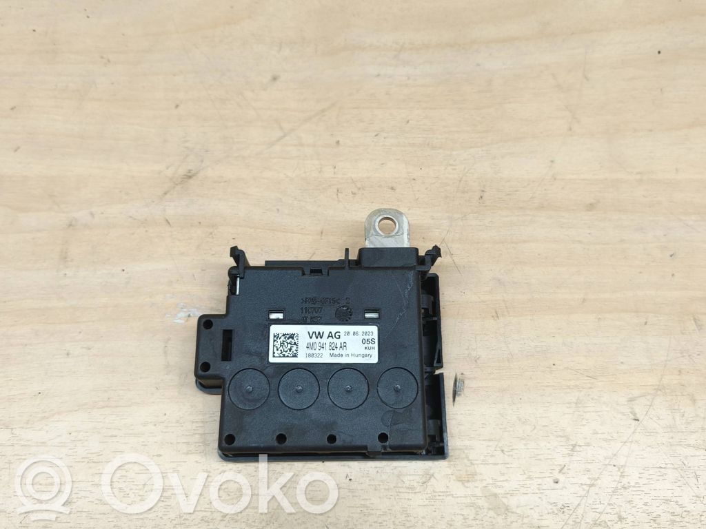 Porsche Cayenne (9Y0 9Y3) Current control relay 