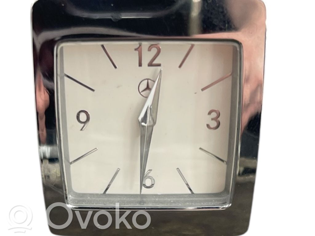 Mercedes-Benz E W212 Reloj 