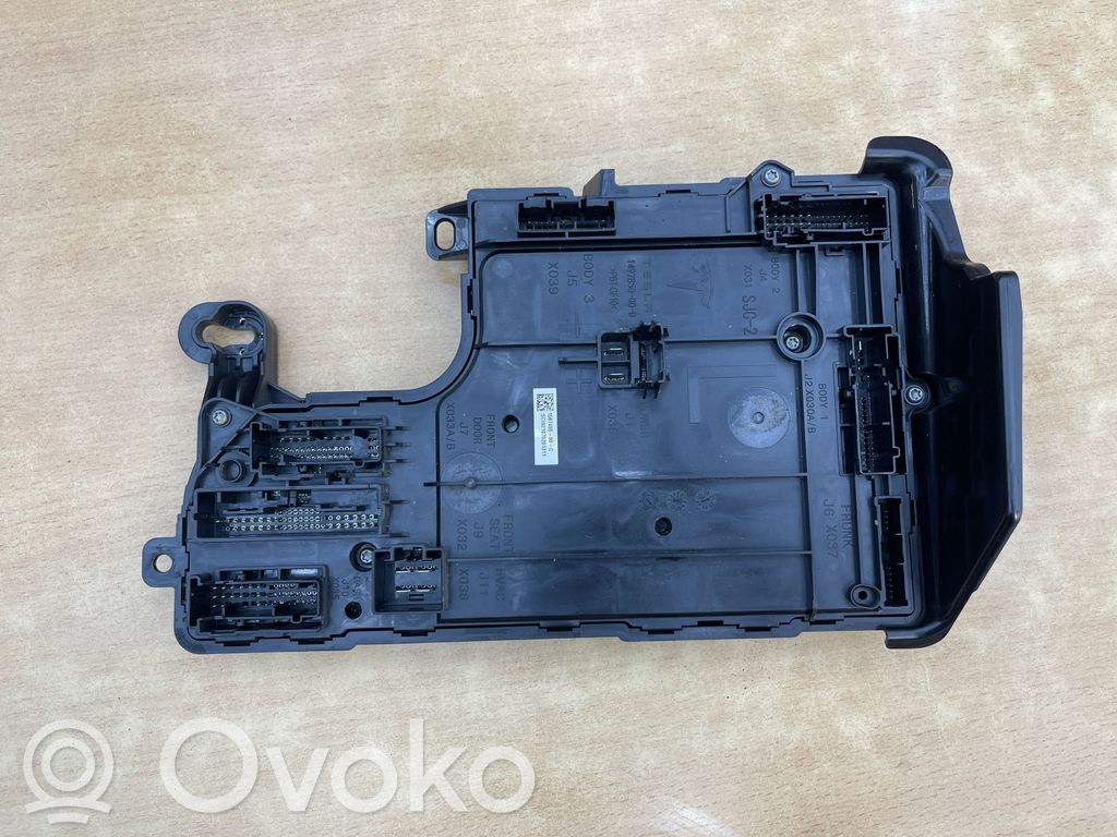 Tesla Model 3 Komforto modulis 