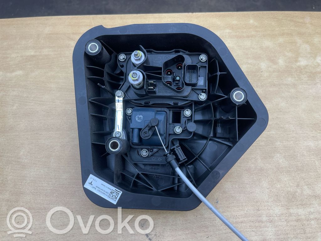 Tesla Model 3 Sähköauton latauspistoke 