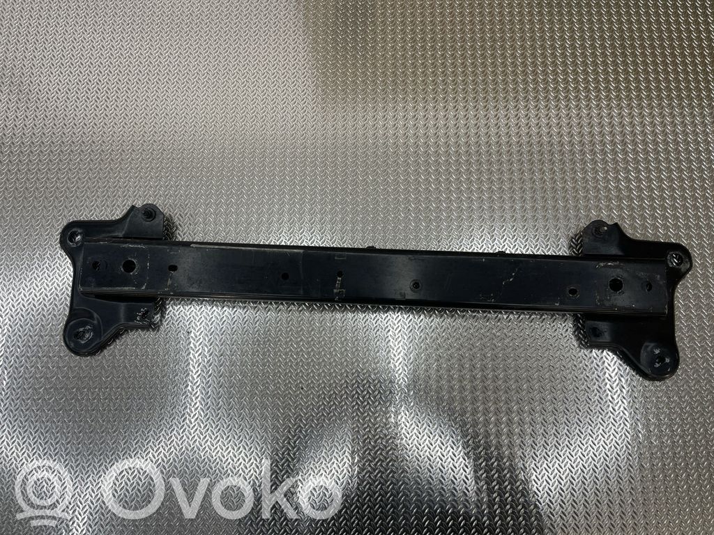 Tesla Model 3 A/C-kompressorin kannatin 